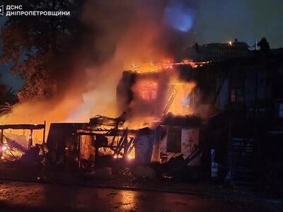 У Дніпрі вночі загорівся багатоквартирний будинок