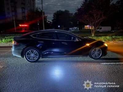 У Львові через наїзд «Тесли» травмувався 32-річний пішохід