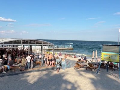 В Одесі завершив сезон інклюзивний пляж Plage 11: чим він особливий
