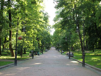 Деякі львівські парки оброблятимуть від кліщів: перелік