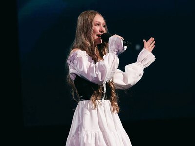 13-річна дівчина підкорила суддів Україна має талант