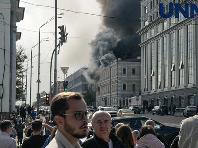 Удар рф по центру Києва: пошкоджено один з корпусів Міносвіти, у НАН вже четверо постраждалих