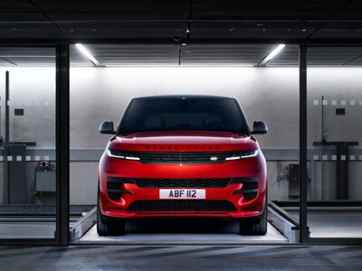 Range Rover Sport для міста та траси: один автомобіль для різних сценаріїв