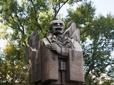 14 працівників освіти Чернівців отримають премію імені Юрія Федьковича