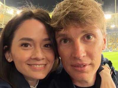 Справжній захват! Сидорчук із дружиною підкорили соцмережі романтичним відео з Нормандії