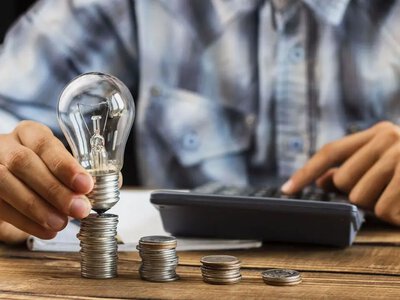 Знижений тариф на електроенергію з 1 жовтня: хто платитиме 2,64 грн за кіловат