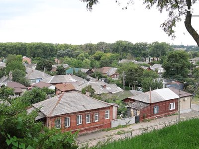 Скуповують крупи й утеплюють будинки: як чернігівці готуються до зими (Відео)
