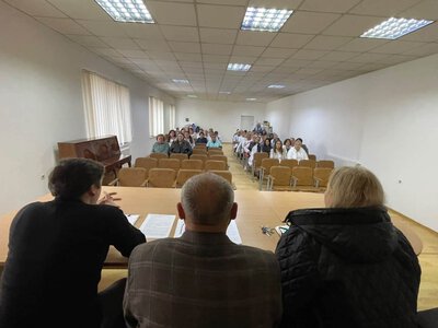 Безпека пацієнтів під час загроз: у Рахівській районній лікарні провели навчання з цивільного захисту (ФОТО)
