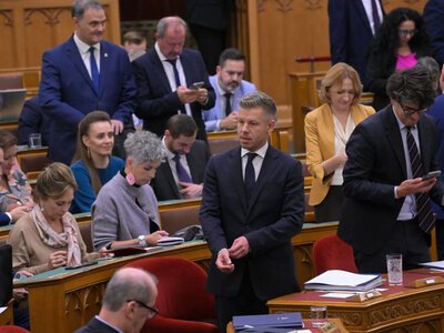  Парламент Угорщини позбавив недоторканності прем'єра Мадяра та двох колишніх міністрів Орбана 