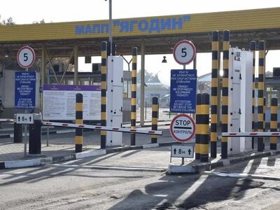 Влучання ворожого дрона біля кордону з Польщею: ударною хвилею пошкоджено будівлю КПП Ягодин та на в’їзд в термінал