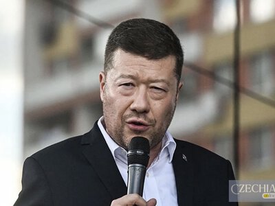 Лідер партії SPD хоче повернути російські нафту й газ до Чехії