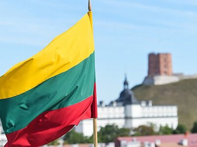 Литва ввела санкції проти російських олігархів Усманова та Фрідмана