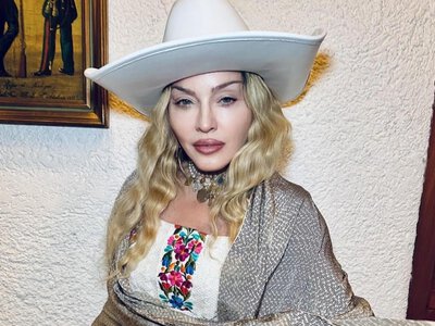 Мадонна здобула одразу 13 статуеток MTV Video Music Awards і стала «Артистом року»