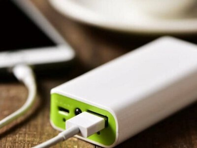 Повербанк може загорітися або вибухнути: які помилки найчастіше до цього призводять
