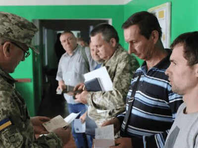 В Україні 1,4 млн українців мають бронь: де вони працюють