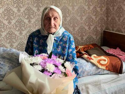 Мешканку громади на Рівненщині привітали із 100-річчям