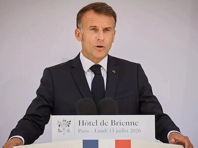 Макрон прокоментував удар РФ по Національній академії наук у Києві