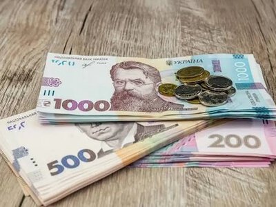 Після смерті пенсіонера родині можуть виплатити більше: які гроші належать близьким