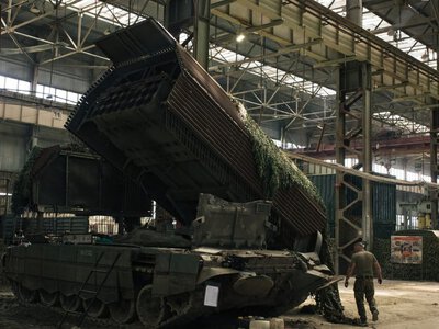 росія планує збільшити оборонні витрати у 2027 році на 27% — це понад 17 трильйонів рублів — Reuters