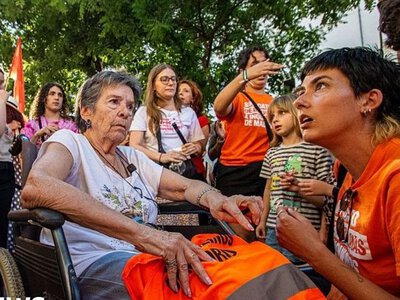 Виселеній 87-річній жінці дозволили повернутися додому
