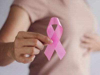 У Рівному стартує «Рожевий жовтень» із безоплатними оглядами у мамолога