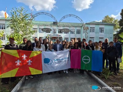У Гощі відтворили бахмутську альтанку та артоб’єкти, які створили студенти