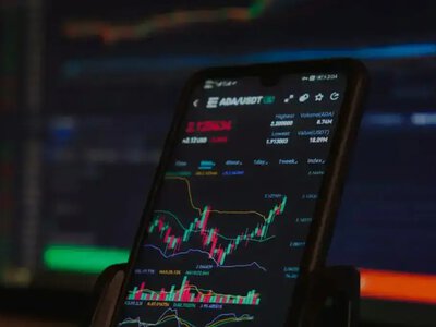 Які ризики для українських користувачів криптовалютних бірж несуть закриття операцій з гривнею?