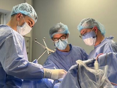 Американський лікар безоплатно оперуватиме дітей у Львові