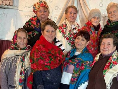 «А життя триває»: в селі на прикордонні Чернігівщині жінки знаходять розраду в любительському клубі