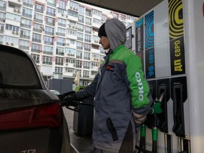 Ціни на АЗС утримуються на історичних максимумах: скільки коштують бензин, дизель та автогаз 29 вересня