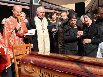 Назавжди додому: Бучаччина попрощалася з Героєм