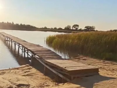 На Волині є озеро незвичної форми: його називають «вухом» через одну особливість 