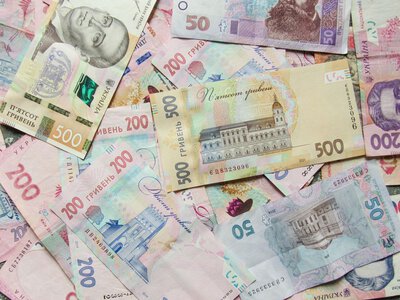 Мінімальна пенсія у жовтні 2026: скільки отримуватимуть українці