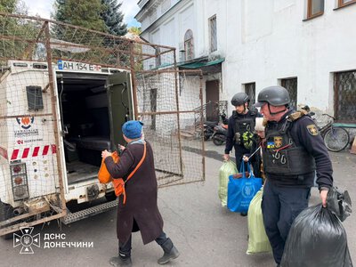 Рятувальники евакуювали шістьох людей зі Святогірська