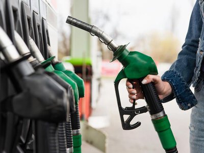 Уряд тисне на компанії: АЗС в Італії почали обмежувати ціни на пальне