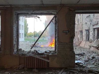 Росія вдарила КАБами по школі в Сумах: в укритті перебували близько 40 учнів (фото)