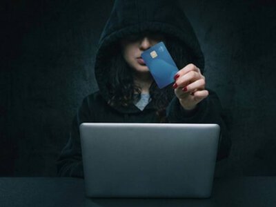 Ваша картка потрібна шахраям: як працюють схеми з дропами