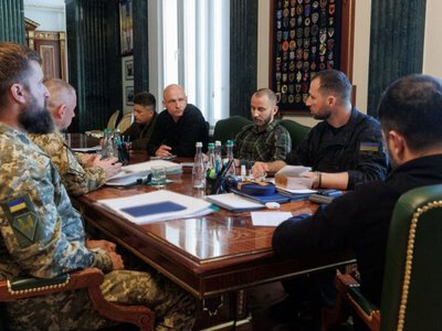 Зеленський провів нараду з Міноборони і військовими щодо протидії «шахедам» і операцій на жовтень
