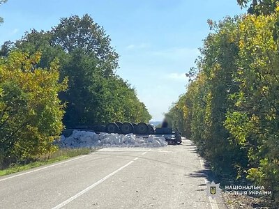 На трасі Одеса - Вознесенськ - Новий Буг перекинулася вантажівка: рух перекрито