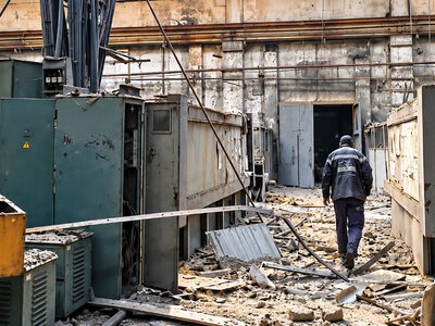 Пекельний удар по Запоріжжю: росіяни рознесли підприємство «Укрзалізниці», 13 поранених — троє тяжкі