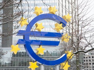 ЄС обговорює вивільнення нафтових запасів на тлі різкого зростання вартості пального