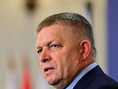 Парламент Словаччини звільнив міністра, коаліція Фіцо під загрозою