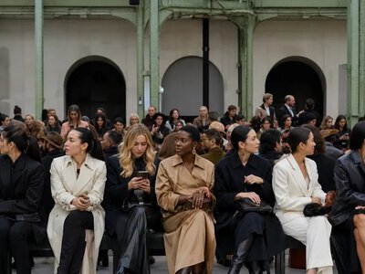 Зірки K-pop відвідали покази Saint Laurent і Dior у Парижі — Korea Herald