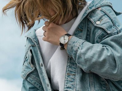 У моду повернулися вільні джинсові куртки: які фасони пасують різним типам фігури