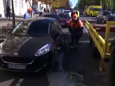 У Києві хочуть заборонити евакуацію авто під час тривоги: але є важлива умова