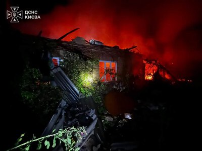 У Києві через російську атаку – пошкодження в 4 районах, є загиблі та постраждалі, виникли пожежі