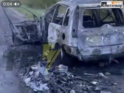 У Зарічанах після ДТП згорів автомобіль. ВІДЕО
