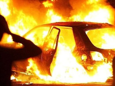 У Дніпрі двох підлітків підозрюють у підпалі автомобіля