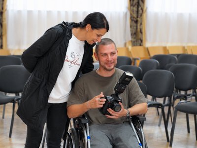 Ветеран із Рівного після реабілітації знову працюватиме фотографом
