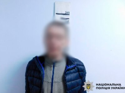 У Києві затримали чоловіка, який обкрав жінку в підземному переході під час ракетної атаки